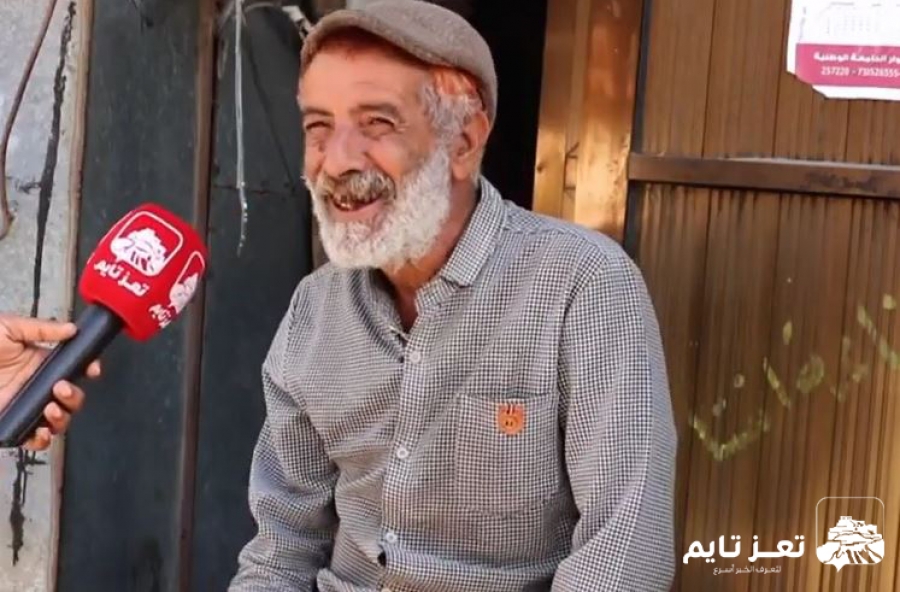 صبري السقاق.. قصة أستاذ اللغة العربية الذي فقد وظيفته وأصبح مشردا في تعز