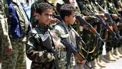 الحوثيون يستحدثون معسكراً لتدريب الأطفال في شرعب السلام بتعز