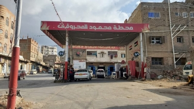 شركة النفط في تعز تخفض سعر البنزين