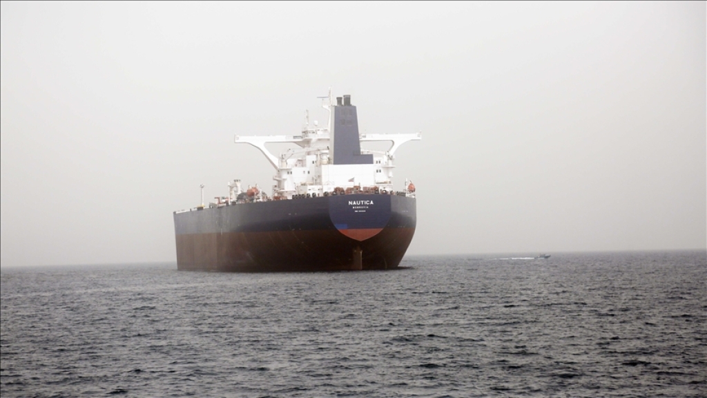 الجيش الأمريكي: السفينة المستهدفة من الحوثيين الاثنين كانت متجهة لإيران