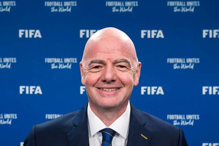 الفيفا تقود اتفاقًا عالميًا لضمان راحة اللاعبين 72 ساعة بين المباريات وإجازة سنوية إلزامية