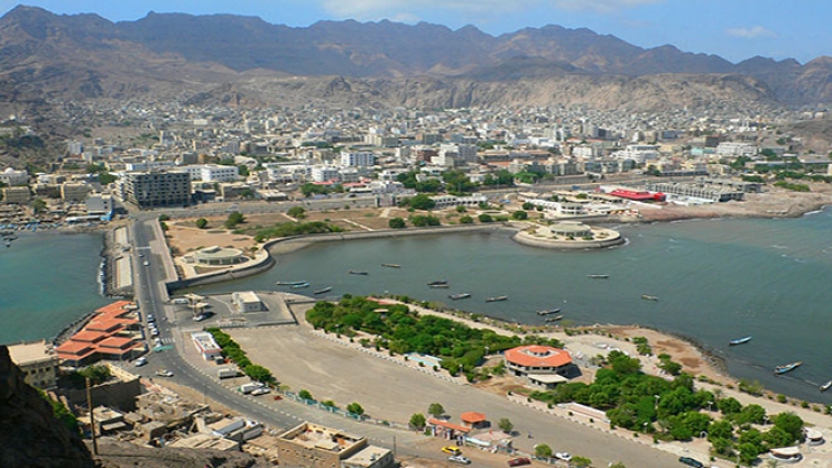 محافظ عدن يطالب رئيس الوزراء بإعادة النظر في تسعيرة الغاز المنزلي