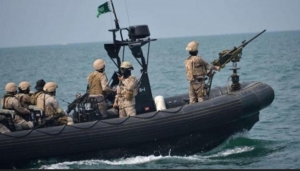 السعودية تعلن تدمير زورق مفخخ وتنفي تعرض أي سفينة لهجوم