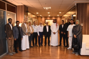 وفد من المجلس الأعلى للمقاومة يقدم واجب العزاء بوفاة الأمير الوالد الشيخ حمد بن خليفة
