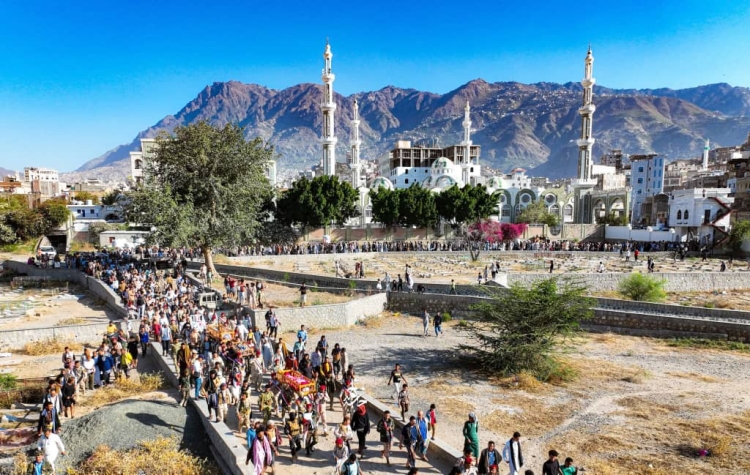 المجلس الأعلى للمقاومة الشعبية يشيد بصمود الجيش في تعز ويدعو لتعزيز قدراته القتالية