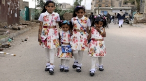 رغم مآسي الحرب.. اليمنيون يستقبلون عيد الفطر