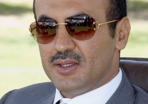 أحمد علي صالح يعلن موقفه من الشرعية ويتجاهل مقتل والده