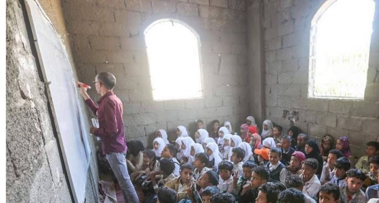 مقتل 31 معلما في الوازعية بتعز بسبب الحرب والألغام