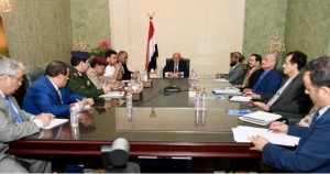 مصادر لتعز تايم: العليمي وجه أعضاء مجلس النواب بمغادرة عدن