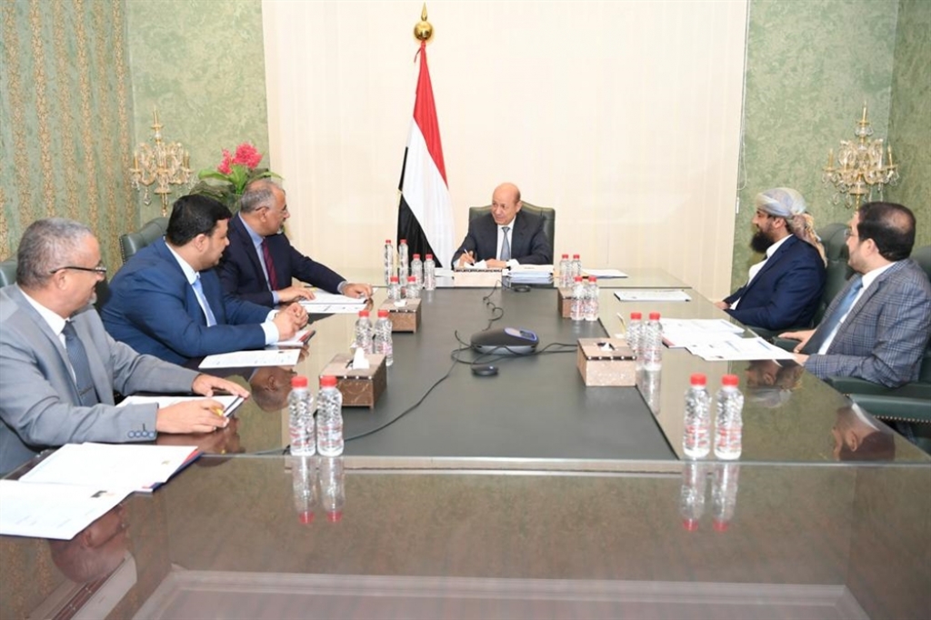 المجلس الرئاسي يحمل المجتمع الدولي مسؤولية إلزام الحوثيين بتنفيذ بنود الهدنة