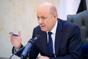 الرئيس العليمي يؤكد التزام الدولة بتثبيت الأمن والاستقرار في حضرموت ويدعو لتوحيد الصف