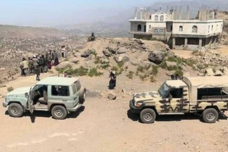 منظمة حقوقية: المليشيا قامت بتهجير 183 أسرة قسريًا في تعز خلال الأشهر الماضية