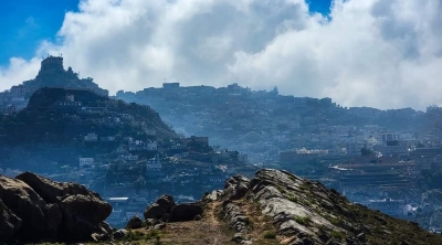مركز الأرصاد يتوقع أجواء جافة وباردة على مرتفعات اليمن الجبلية خلال الساعات القادمة