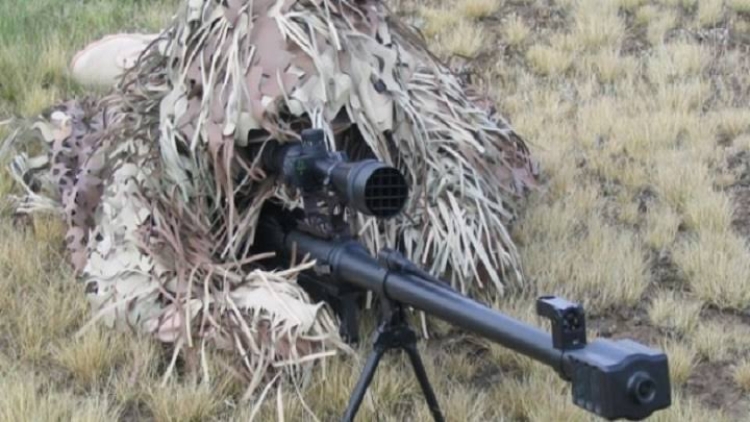 إصابة امرأة برصاص قناصة الحوثيين شرقي تعز