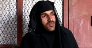 اعترافات أحد عناصر الحوثي تنكر بزي امرأة وقبض عليه أمن مأرب ( فيديو)