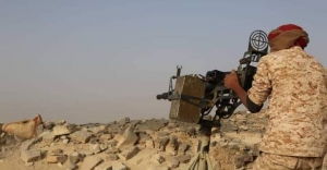 هجوم عنيف للجيش والمقاومة على مواقع مليشيا الحوثي غربي مأرب