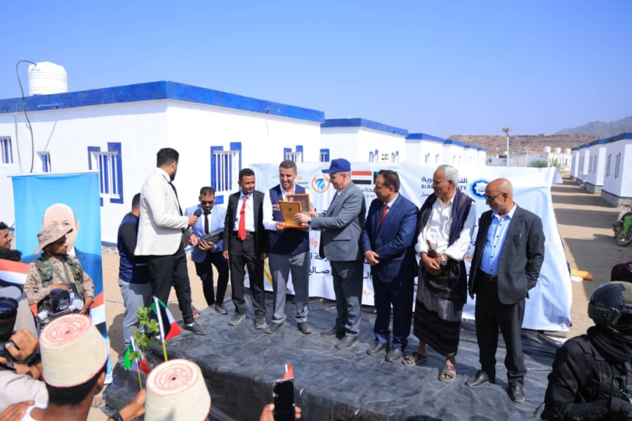 وكيل أول محافظة تعز يفتتح مشروع قرية حصة الدخيل بمديرية الوازعية بدعم كويتي