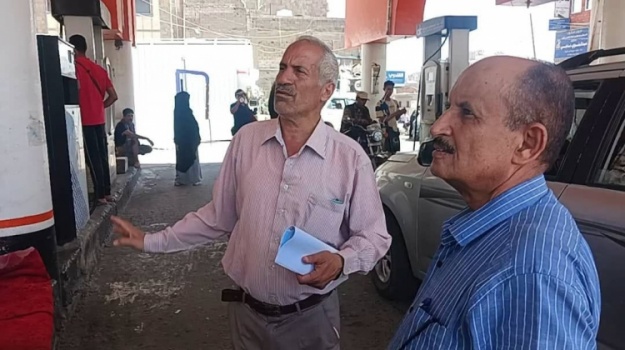 الصناعة والتجارة بتعز تكثف الرقابة على محطات الوقود وتتوعد المتلاعبين بإجراءات صارمة