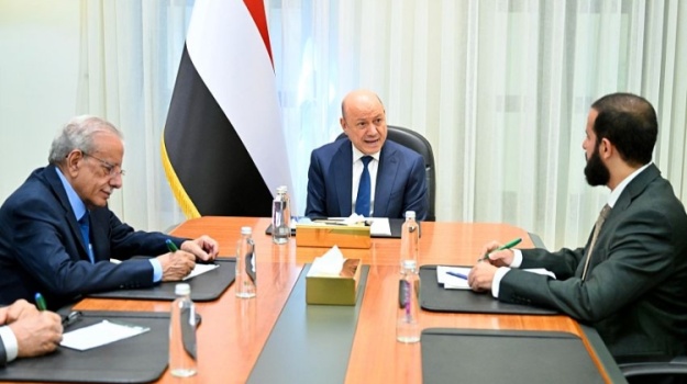 الرئيس العليمي يطّلع على أوضاع أبين ويشدد على تعزيز الأمن وتحسين الخدمات