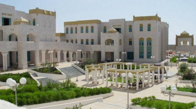 فريق طلابي من جامعة سيئون يتأهل لنهائيات مسابقة دولية لريادة الأعمال في إيطاليا
