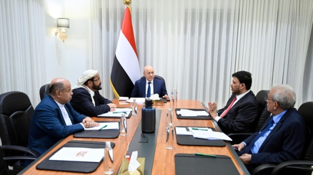 مجلس القيادة يحذّر الحوثيين من مغبة الزج باليمن والشعب في أتون حرب دولية مدمرة