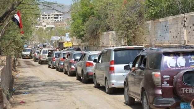 السلطات في تعز تعلن فتح المنفذ الشرقي للمدينة على مدار الساعة خلال رمضان
