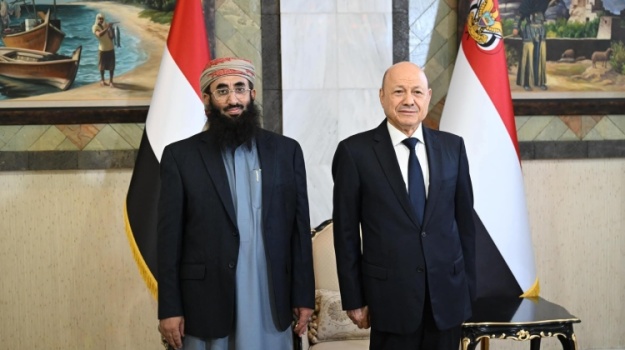 وزير الأوقاف يدعو إلى التلاحم الوطني والاصطفاف خلف مجلس القيادة والرئيس العليمي بما يسهم في ترسيخ الأمن والاستقرار