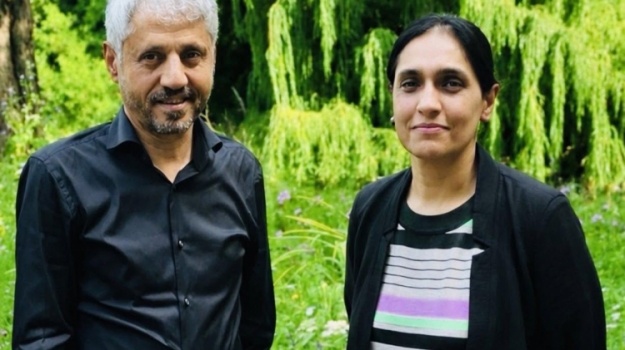 السفارة البريطانية لدى اليمن تصف لقاءها مع الشيخ حمود المخلافي في لندن بـ”المثمر”