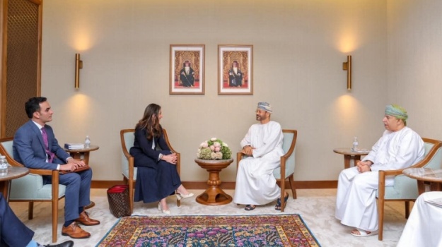 الحياد لا يوفر حصانة.. كيف كشفت تحولات شرق اليمن هشاشة توازن سلطنة عُمان وأعادت رسم الصراع الإقليمي؟