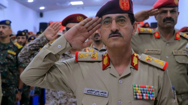 وزير الدفاع اليمني يوجه بيانا هاما وعاجلا للقوات المسلحة والشعب