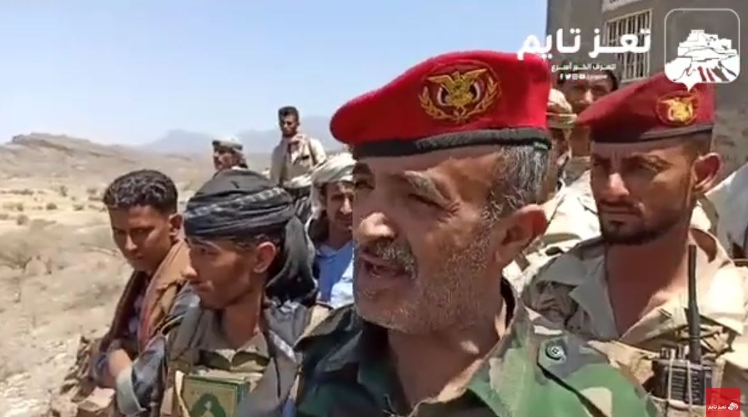 قائد عسكري يكشف الوجهة التي يتقدم نحوها الجيش في تعز ويوضح تفاصيل الالتحام مع قوات العمالقة