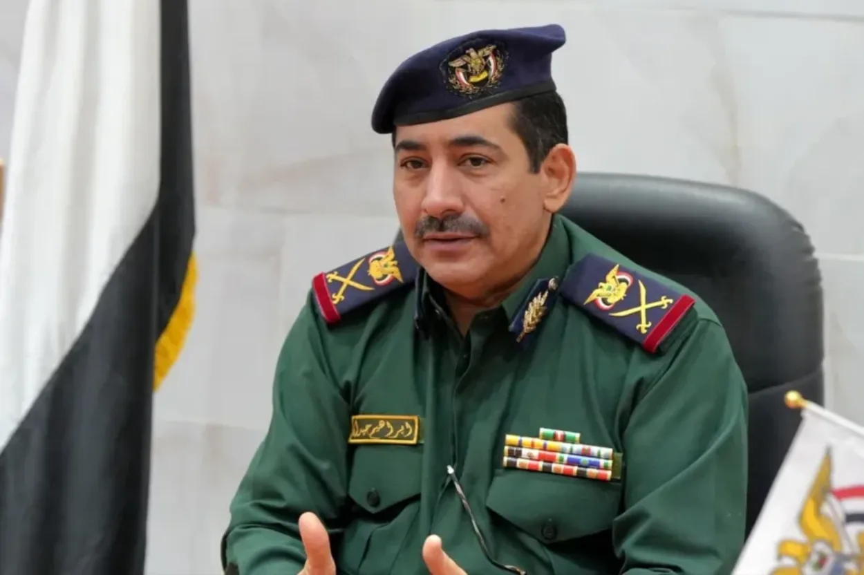 وزير الداخلية يشيد بجهود الأجهزة الأمنية في أبين بعد ضبط خلية تخريبية للمليشيا بالمحافظة