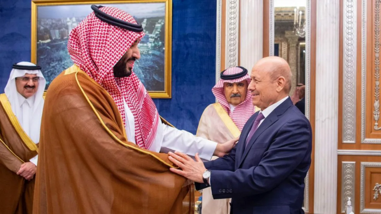 الرئيس العليمي يثمن الدعم السعودي الجديد للبنك المركزي في تعزيز استقرار العملة الوطنية