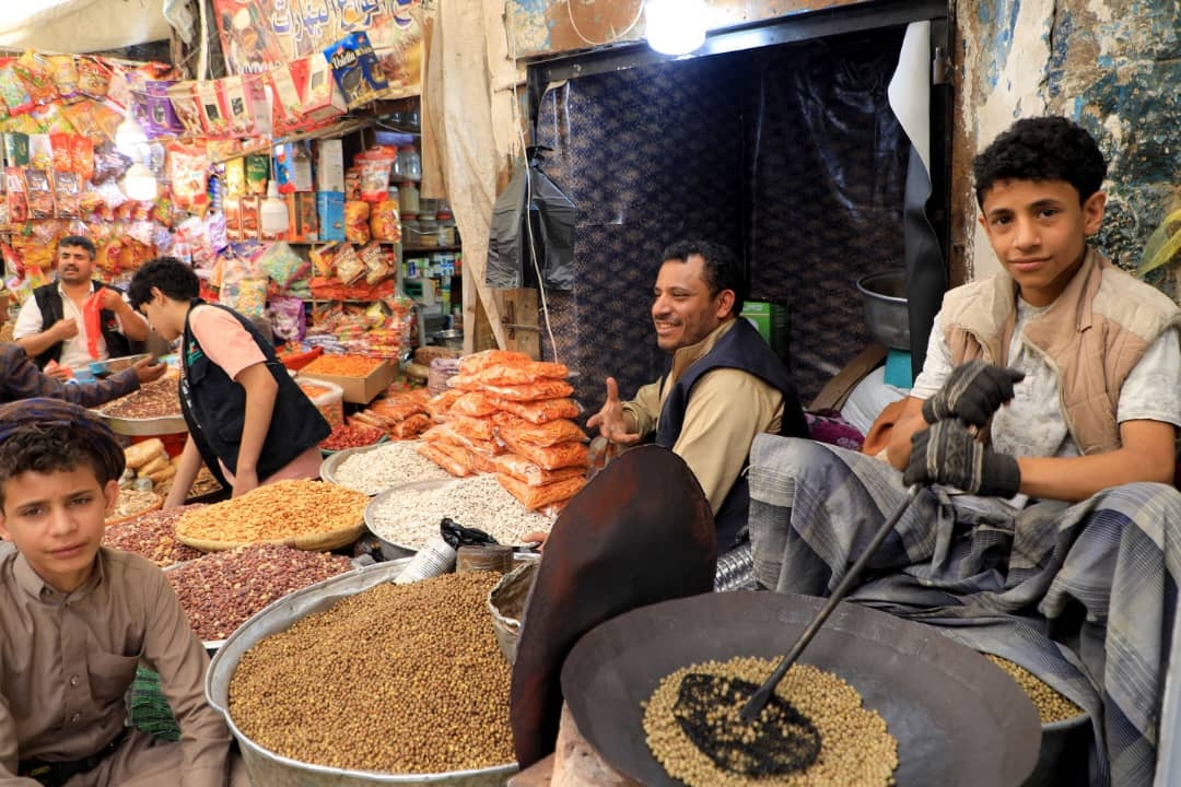 ركود كبير لأسواق اليمن خلال رمضان بسبب الغلاء وتراجع القدرة الشرائية للمواطنين
