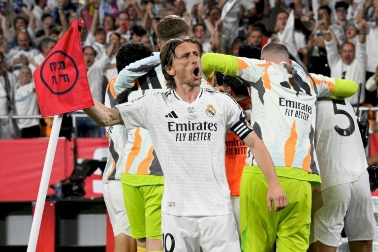 "جاءت اللحظة التي لا أتمناها".. مودريتش يعلن رحيله عن ريال مدريد ويودع الجماهير بكلمات مؤثرة