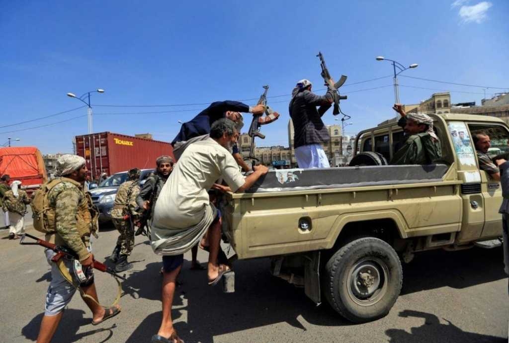 منظمة حقوقية توثق اختطاف المليشيا لأكثر من 50 شخصًا ونزوح 160 آخرين في مدينة إب