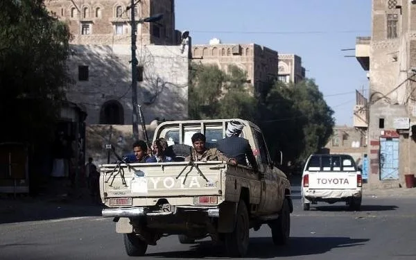 مصادر حقوقية: مليشيا الحوثي تعتقل 5 أشخاص من مديرية خدير في تعز