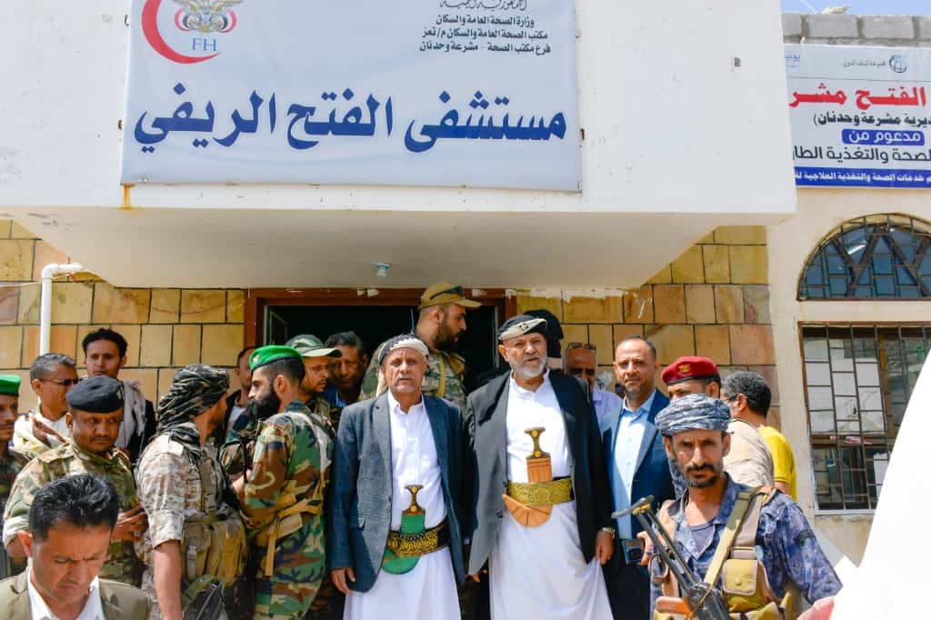 محافظ تعز يزور مديريات صبر ويطلع على الأوضاع والاحتياجات الخدمية والتنموية