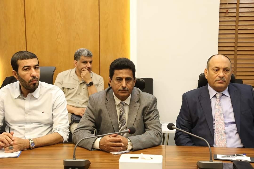 من هو "محمد سالم باهبري" الذي عُين بقرار جمهوري أمينًا عامًا لمجلس الوزراء؟