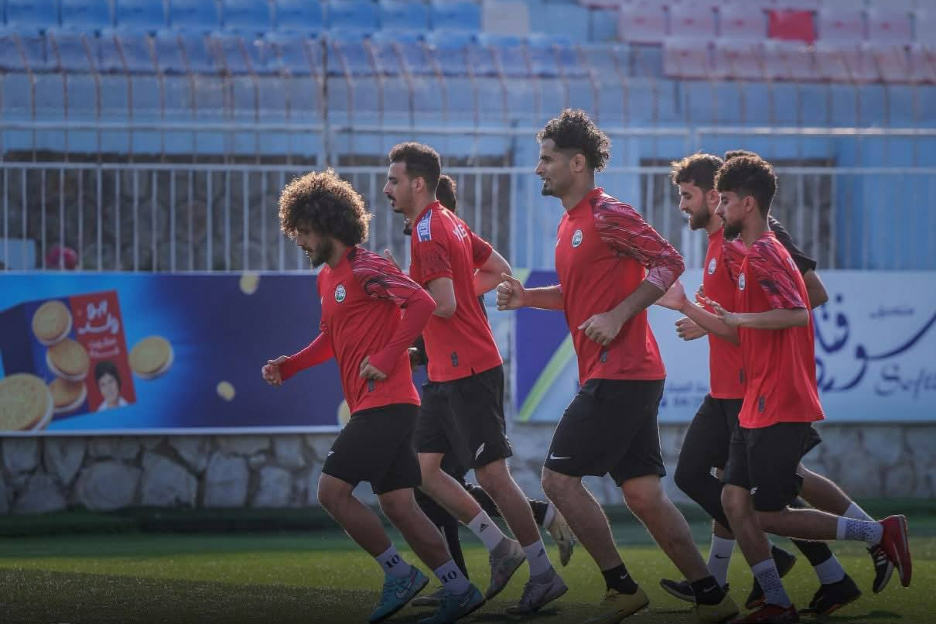من ملعب الشهداءبتعز.. المنتخب الوطني يدشّن معسكره الإعدادي الداخلي استعدادًا لتصفيات كأس آسيا 2026