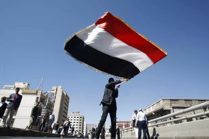كيف يمكن للنخب اليمنية أن تخرج من صمتها تجاه تشظّي البلاد؟