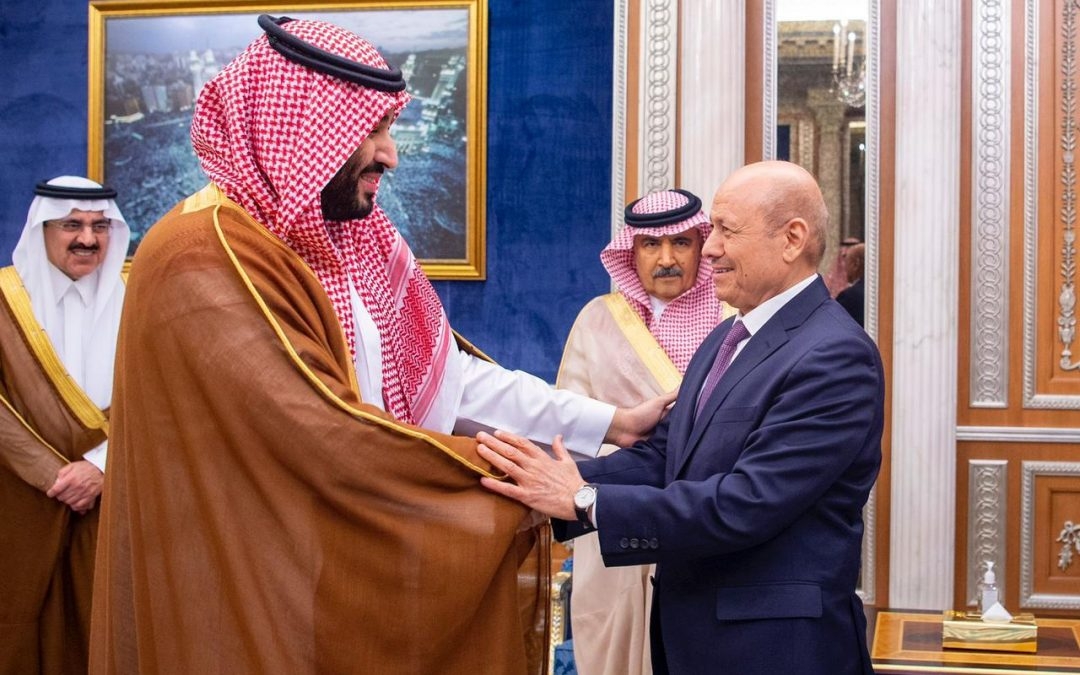 غضب سعودي غير مسبوق من تحركات الانتقالي في حضرموت.. ومصادر رئاسية تتحدث عن خيارات مفتوحة