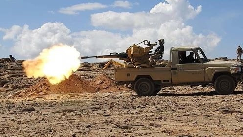 مقتل وإصابة 5 عناصر من الحوثيين بقصف مدفعي للجيش غربي تعز