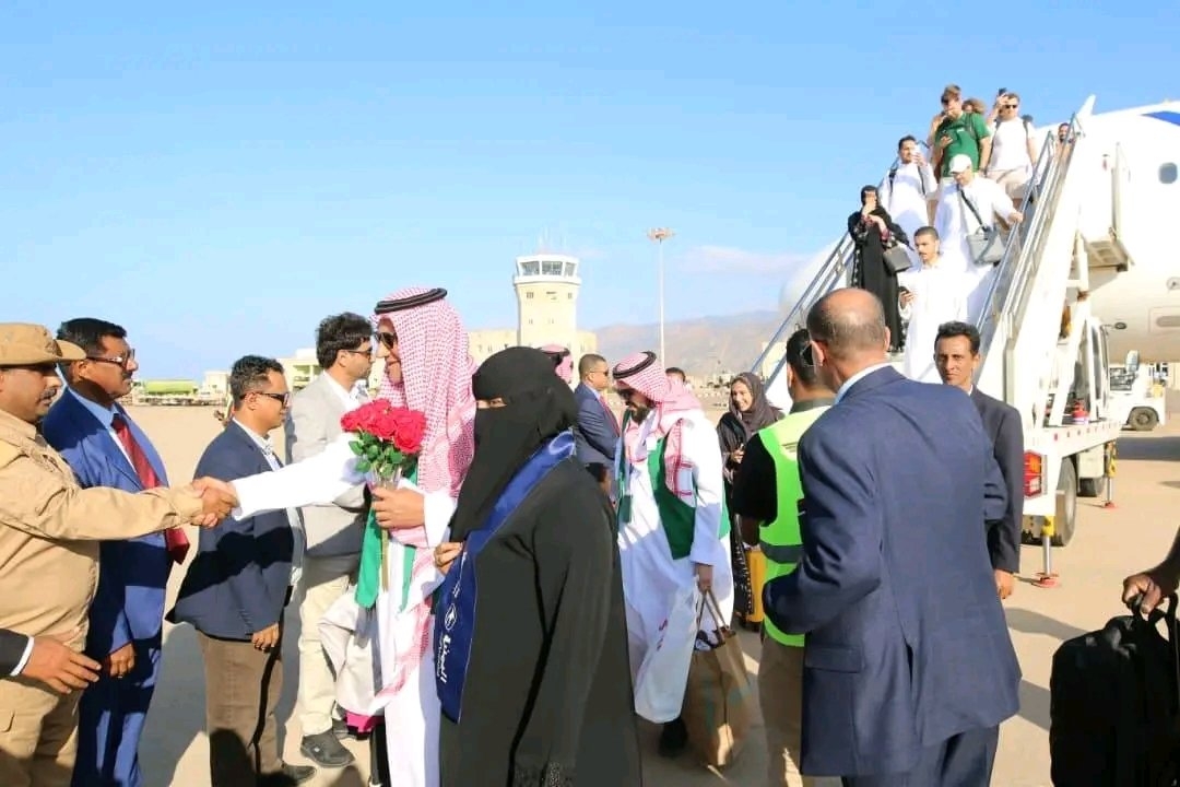 تدشين أولى الرحلات الدولية المباشرة من جدة إلى أرخبيل سقطرى