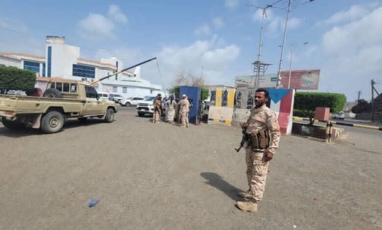 اجتماع أول مرتقب للحكومة في عدن والانتقالي يحذّر ويرفض وجود وزراء شماليين