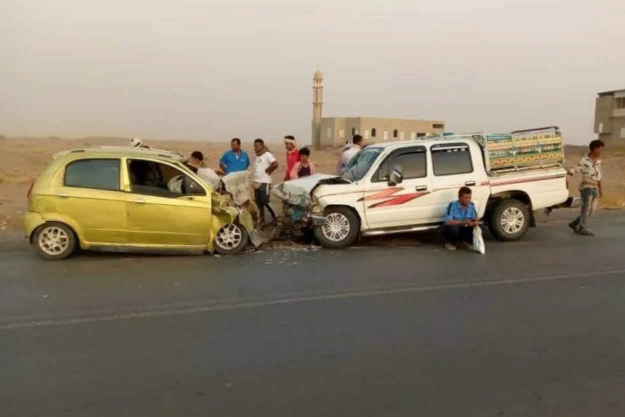 وفاة 5 أشخاص وإصابة 18 في 21 حادث سير بالمحافظات اليمنية المحررة خلال يوم واحد