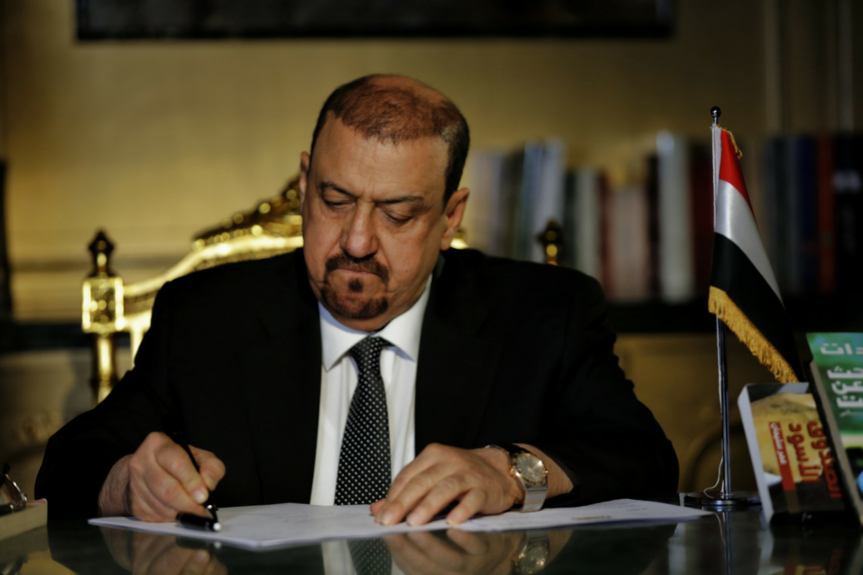 البركاني يوجه رسالة امتنان للقيادة السياسية وكافة المعزين في وفاة ابن شقيقه
