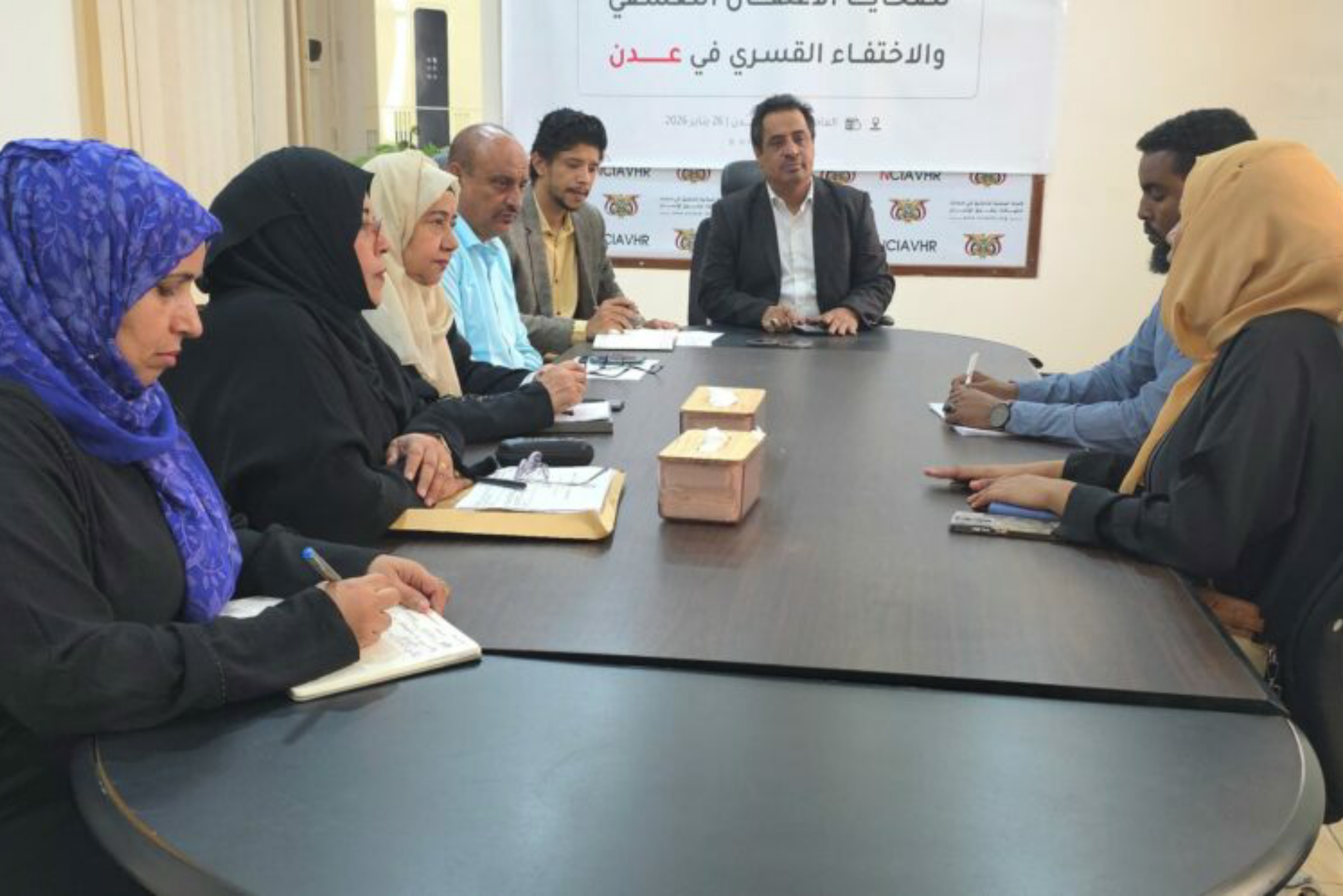 اللجنة الوطنية للتحقيق تبحث مع " وفد جنيف" ملفات السجون والاختفاء القسري في عدن