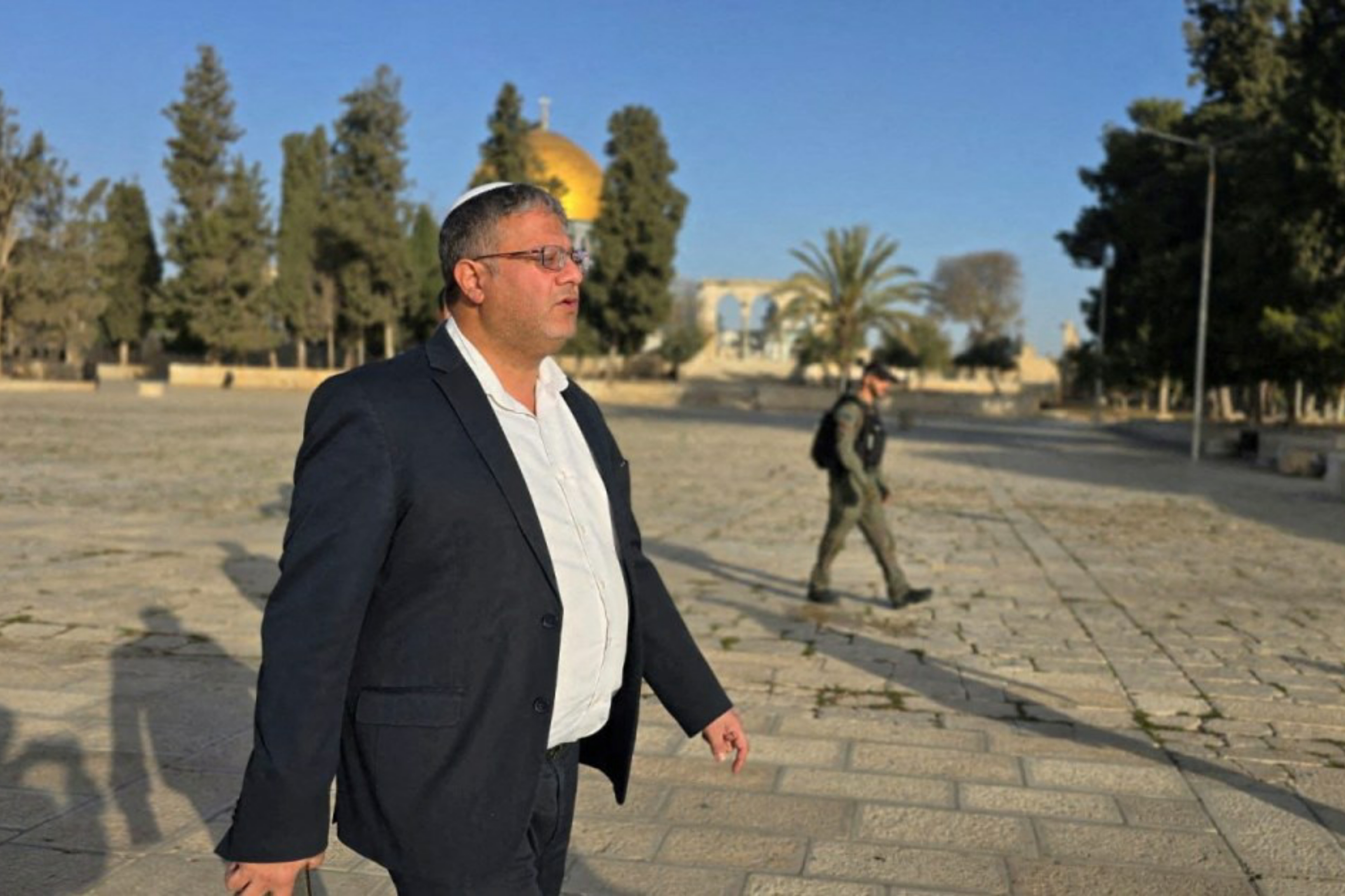 اليمن يدين اقتحام وزير إسرائيلي للمسجد الأقصى مؤكدا على الدعم الثابت للقضية الفلسطينية