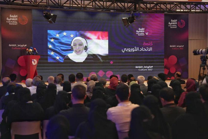 المكلا تحتضن أول قمة ثقافية يمنية بمشاركة نخبة من المثقفين والإعلاميين والمبدعين من مختلف المحافظات